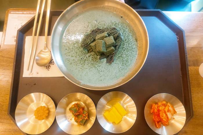 신논현 메르밀 쑥떡콩국수, 흑임자콩국수, 돈까스 강남 맛집 리뷰 3.jpg